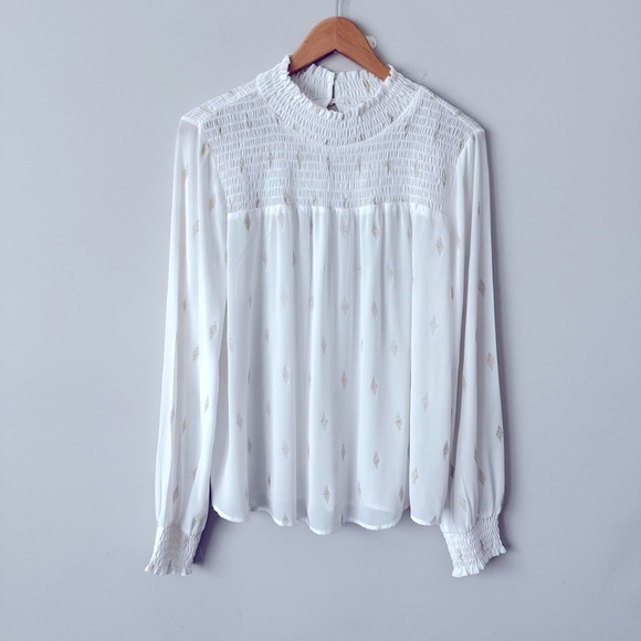 Hem and Thread ivory with gold details blouse - Picture 8 of 11